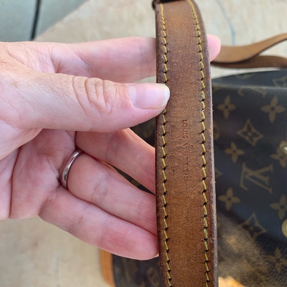 🧸LOUIS VUITTON🧸 - Picture 2 of 8